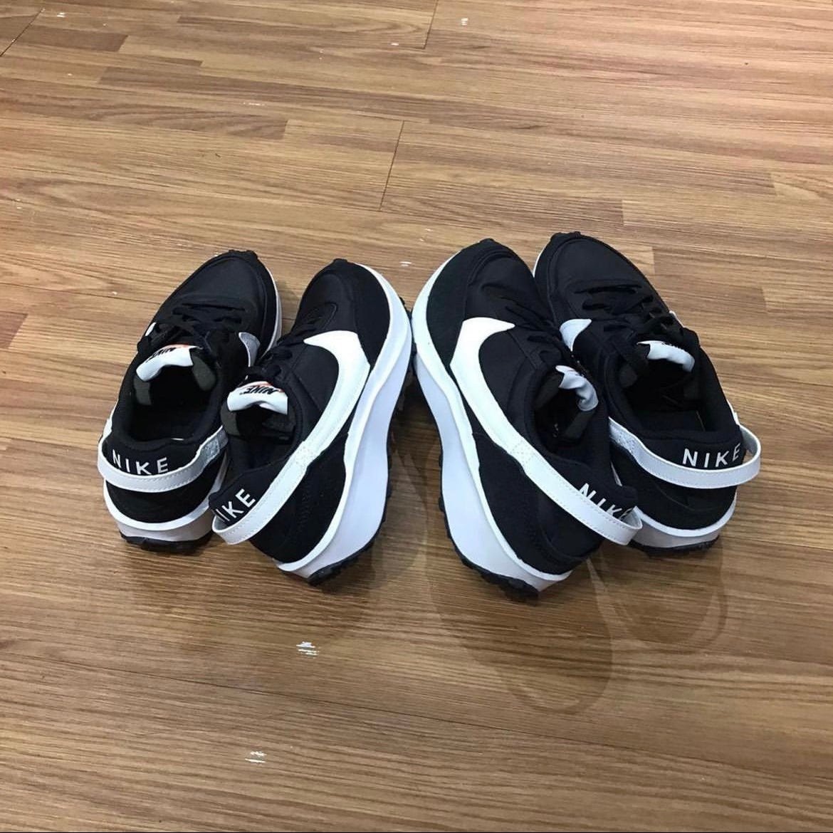 Nike Waffle Debut (w) Black White DH9523-002