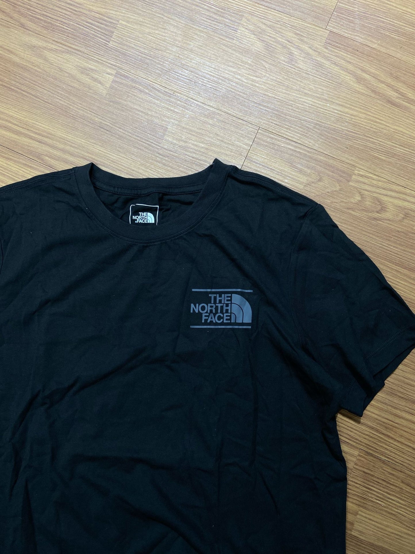 The North Face TNF The Mountains Printed Tee SS Black