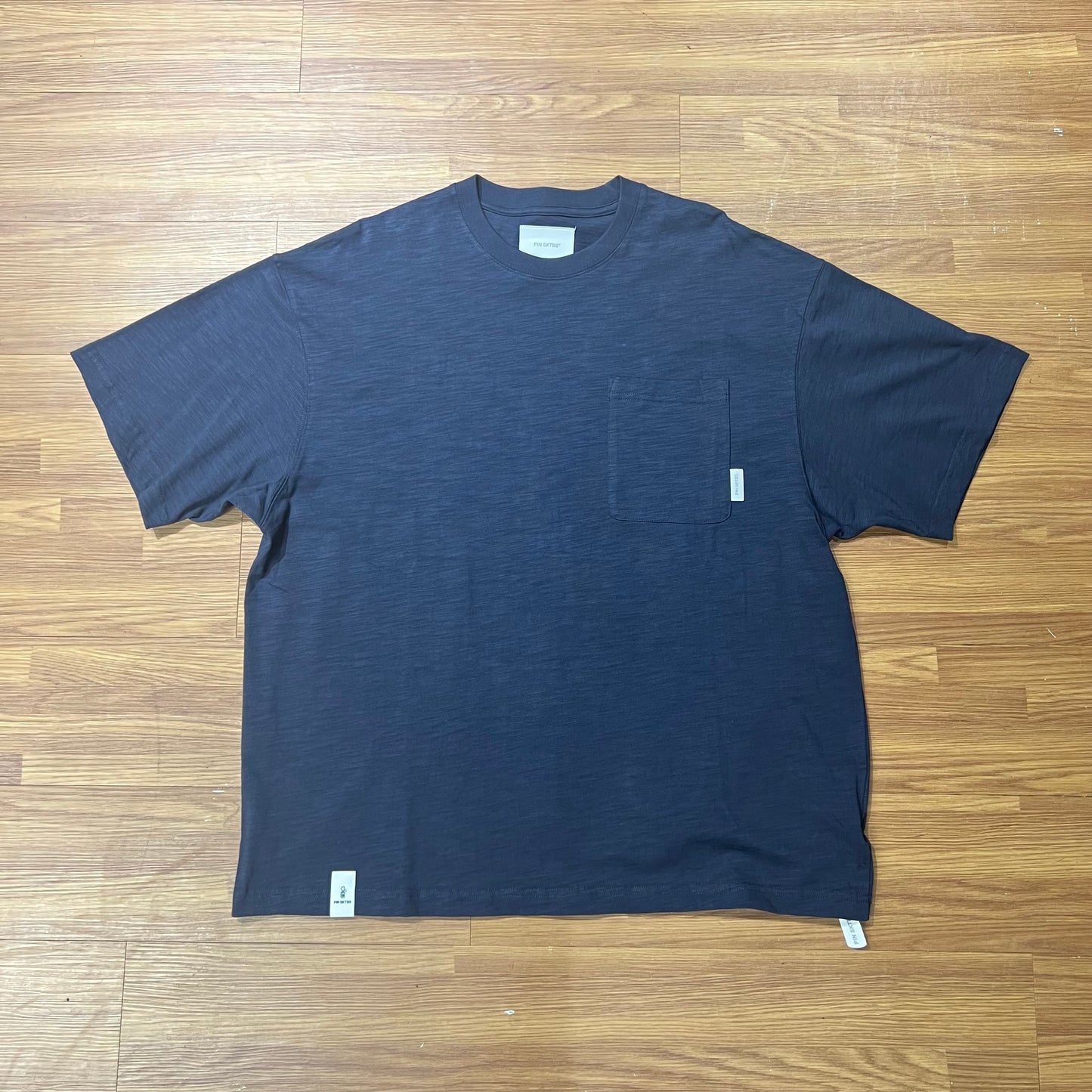Pin Sktbs Bamboo Pocket SS Tee Black Grey Navy Cream