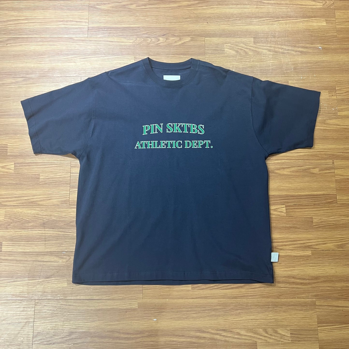 Pin Sktbs Athletic Dept Logo Tee Ash Grey Navy