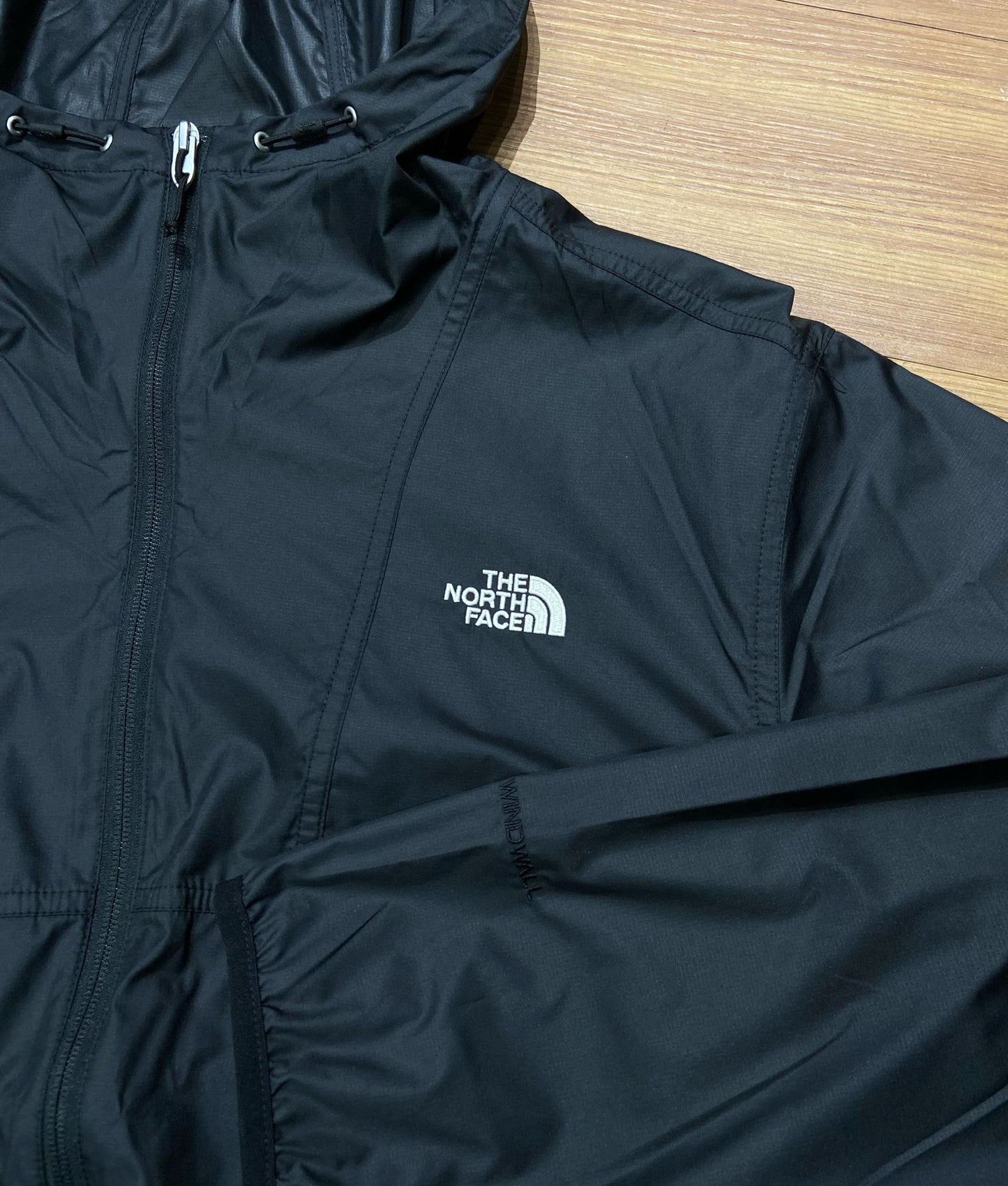 The North Face TNF Sleeve Graphic Cyclone Lightweight Jacket Waterproof Black