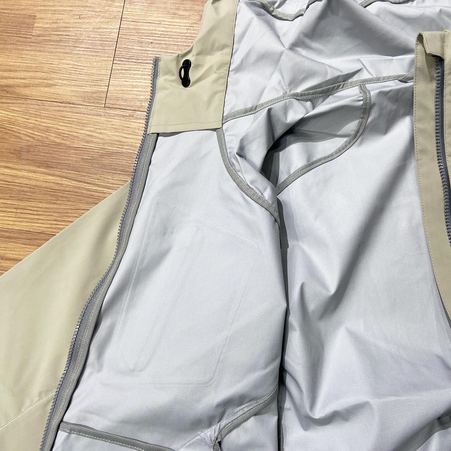 Preorder 預訂 :CCL Waterproof Jacket Khaki 暴雨級三防硬殼式衝鋒衣 卡其