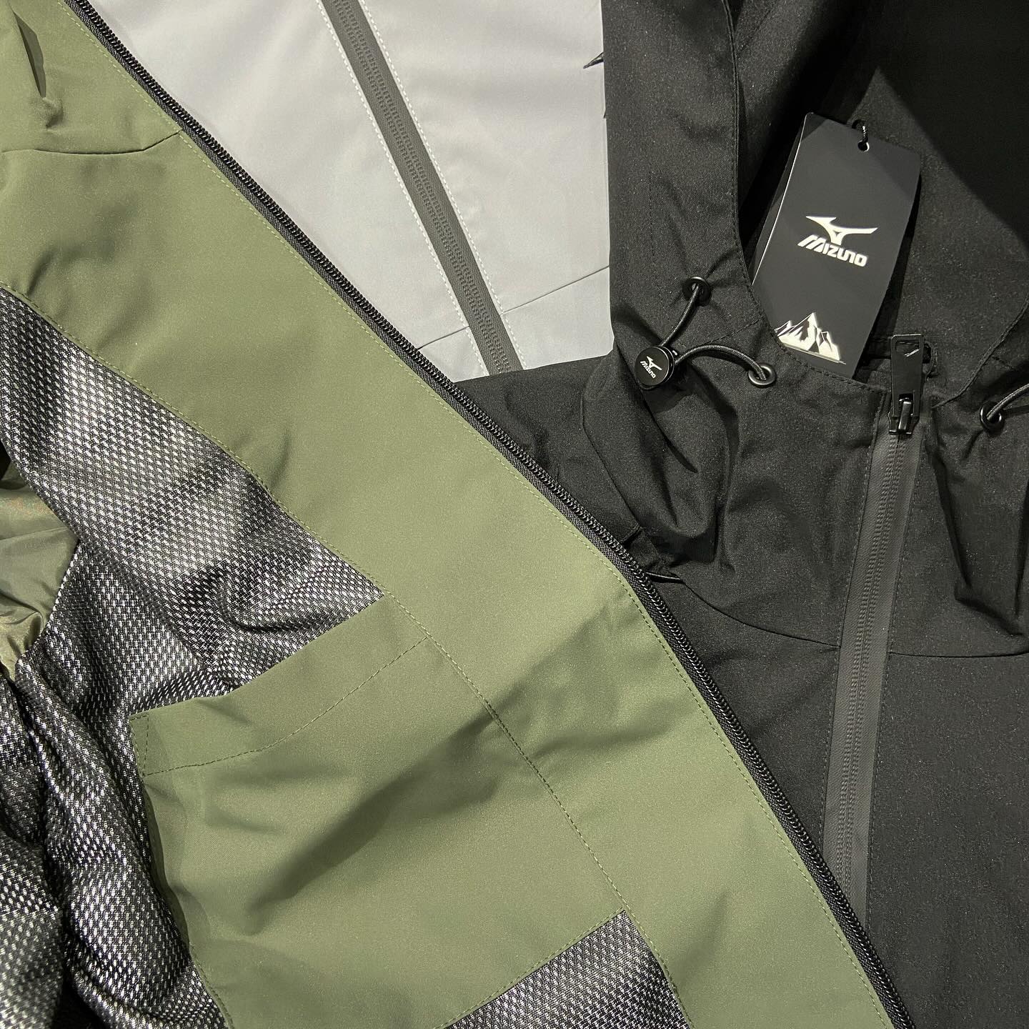 Mizuno Waterproof Mountain Patch Jacket 暴雨級防水硬殼式衝鋒衣