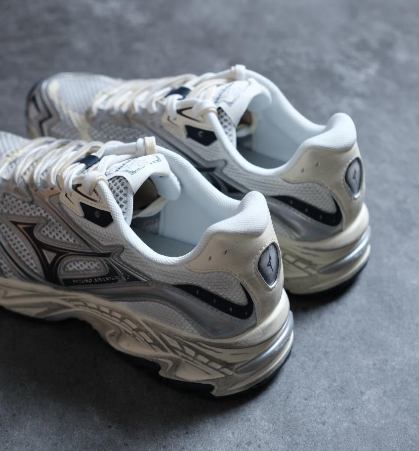 Preorder 預訂 Mizuno Adventure V2 Dirty Silver Cream D1GH250304