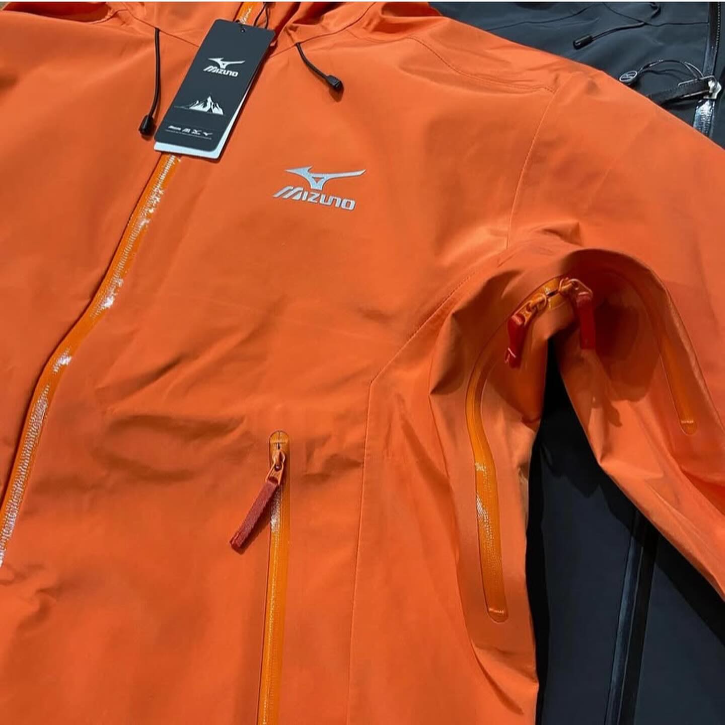 Mizuno Waterproof Jacket 暴雨級防水硬殼式衝鋒衣