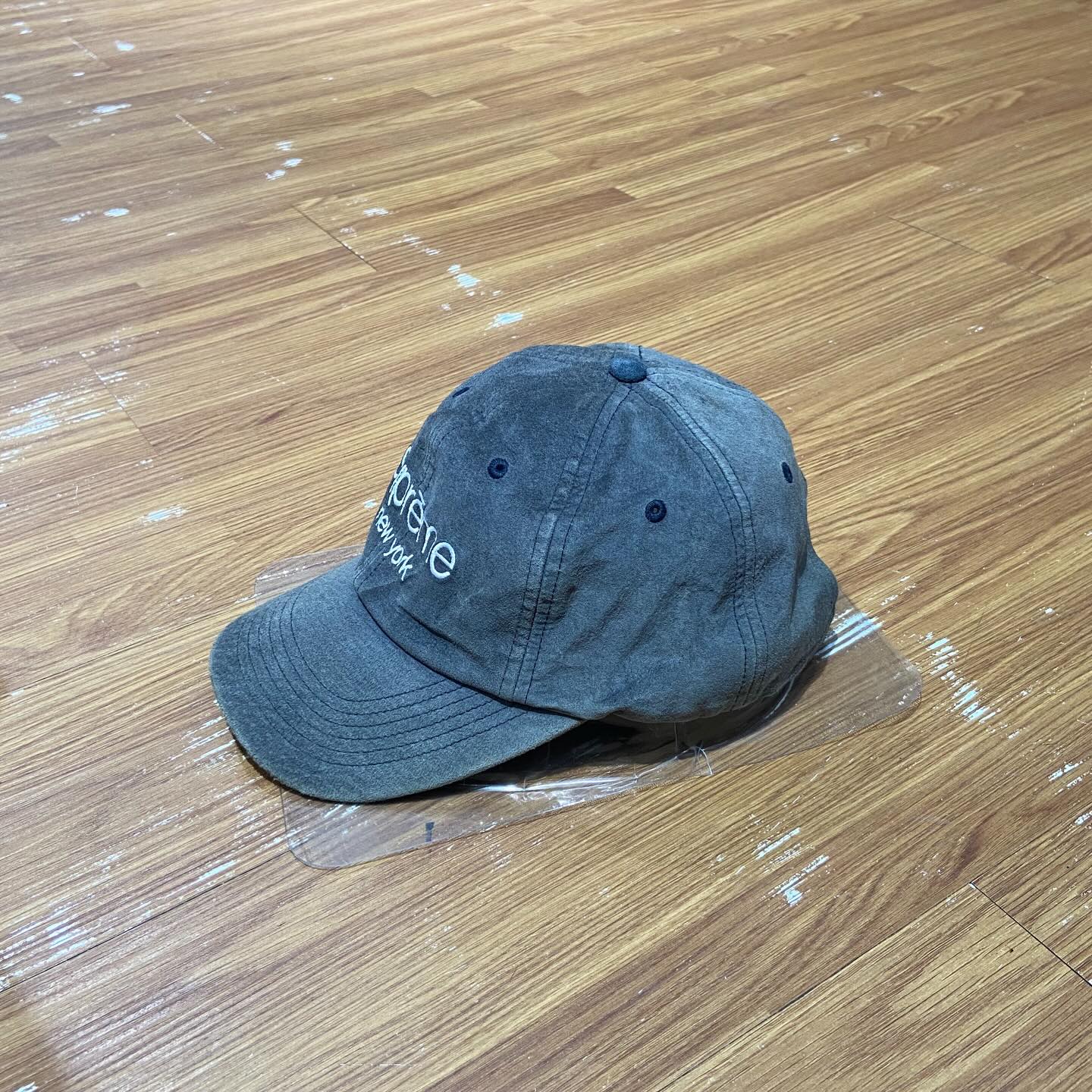 Supreme Suede Classic Logo 6-Panel Washed Grey (Display Item