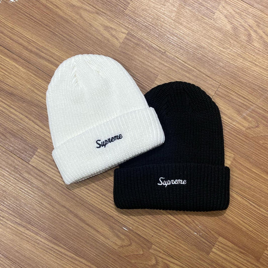Supreme Loose Gauge Beanie Black White