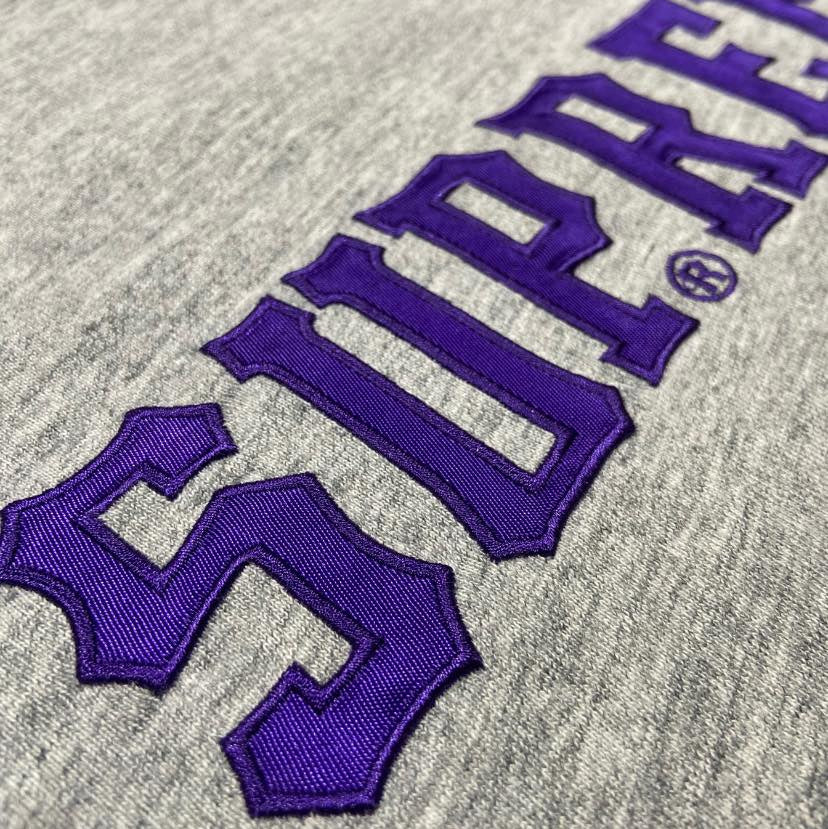 Supreme Twill Applique S/S Top Grey (Display Item)