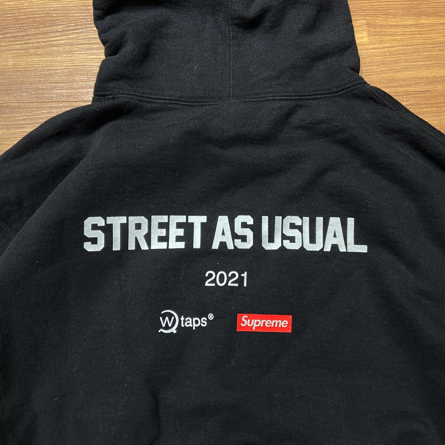 Supreme x WTAPS Sic’em! Hooded Sweatshirt (Made in Canada) Black (Display Item)