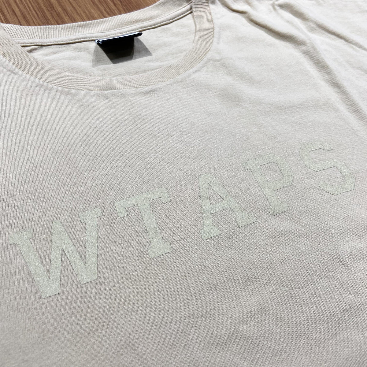 WTAPS COLLEGE SS / COTTON. TEE (Made in Japan) Beige (Display Item)