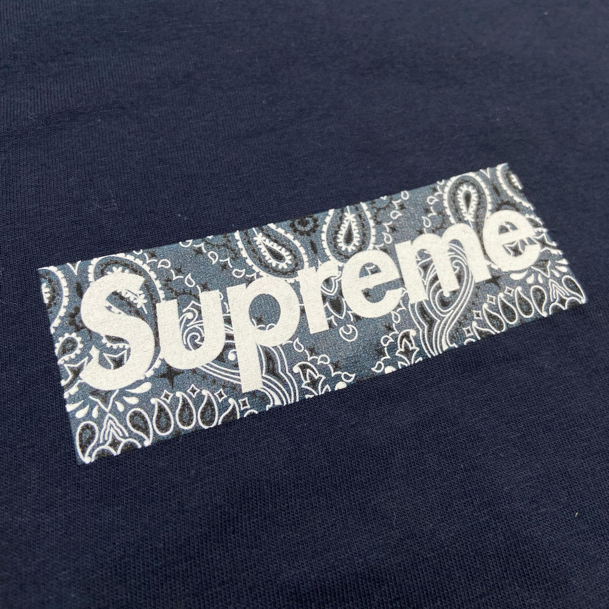 Supreme Bandana Box Logo Tee 腰果花 Navy (Display Item)