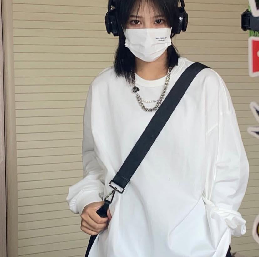 Pin Sktbs Basic Pocket LS Tee Green White