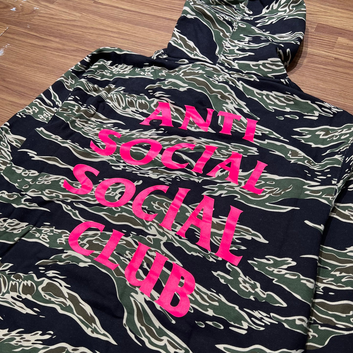 Anti Social Social Club ASSC Tiger Camo (Logo2) Hooded Sweatshirt Hoodie 背面logo細節實拍