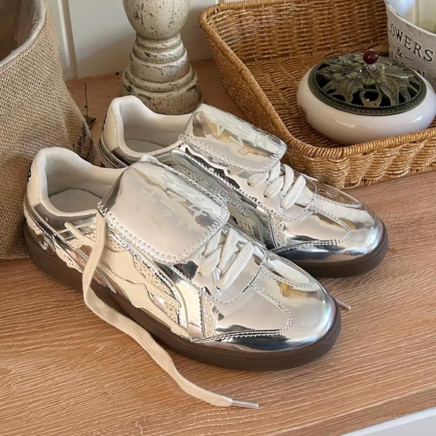 預訂 Preorder 韓國大熱 Killwinner 蕾絲花邊 緞帶 長舌 徳訓鞋 銀 German Trainer Metallic Silver