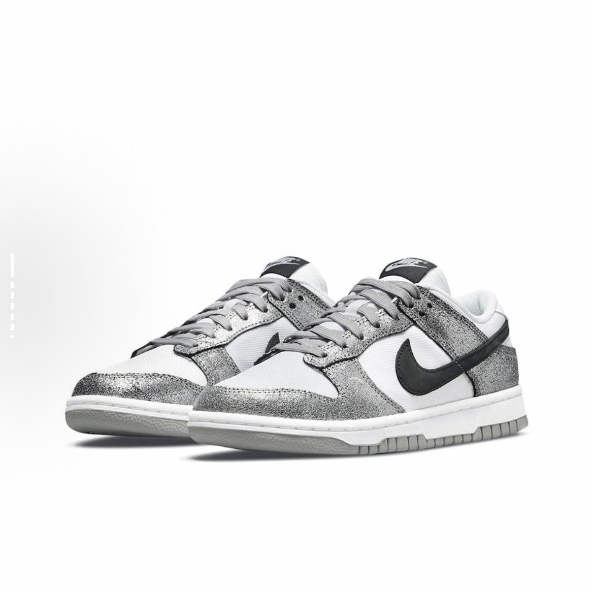 Nike Dunk Low Women Golden Gals Metallic Silver DO5882-001 白銀