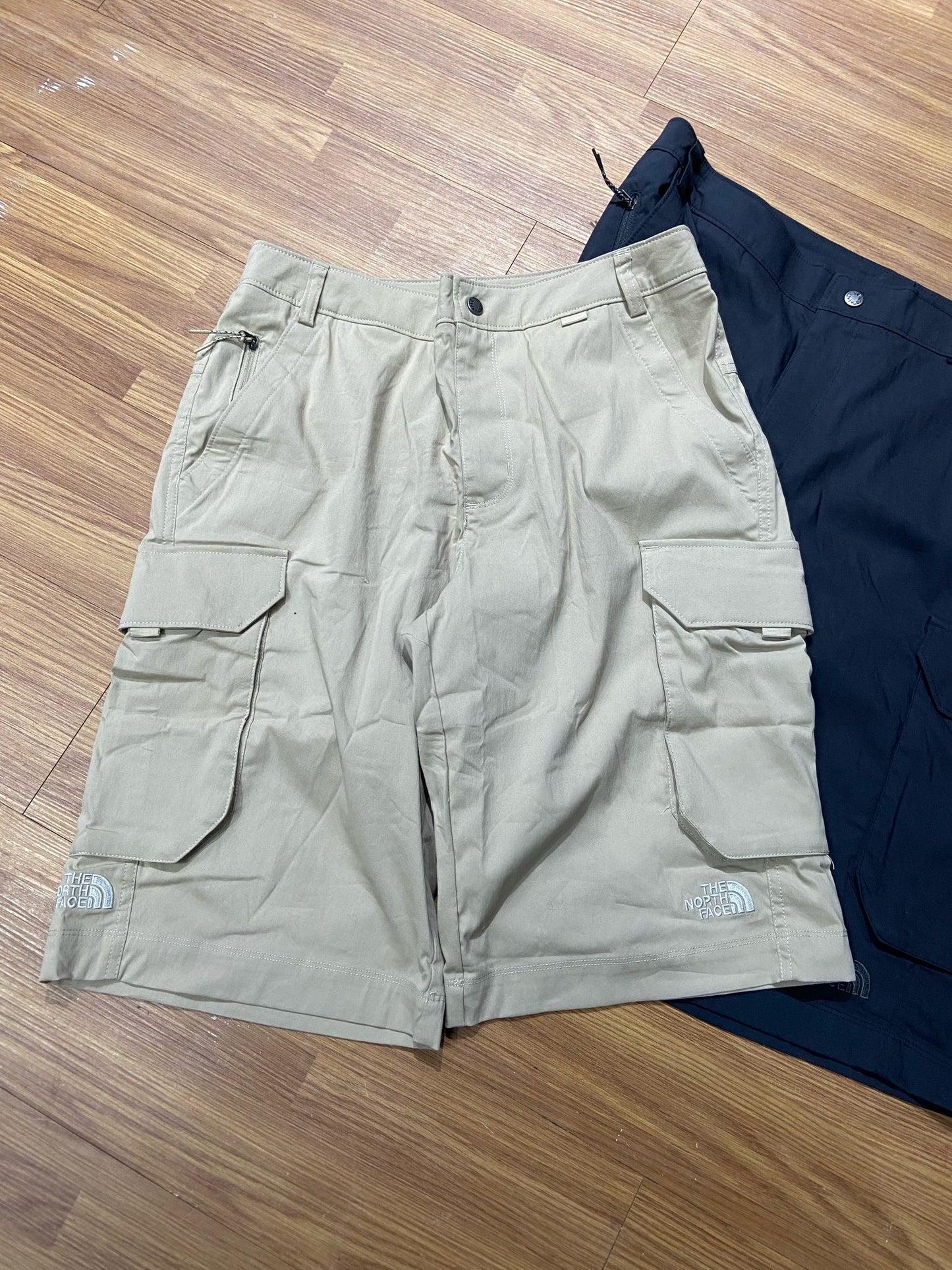 The North Face TNF Summer AD Cargo Shorts Black Khaki