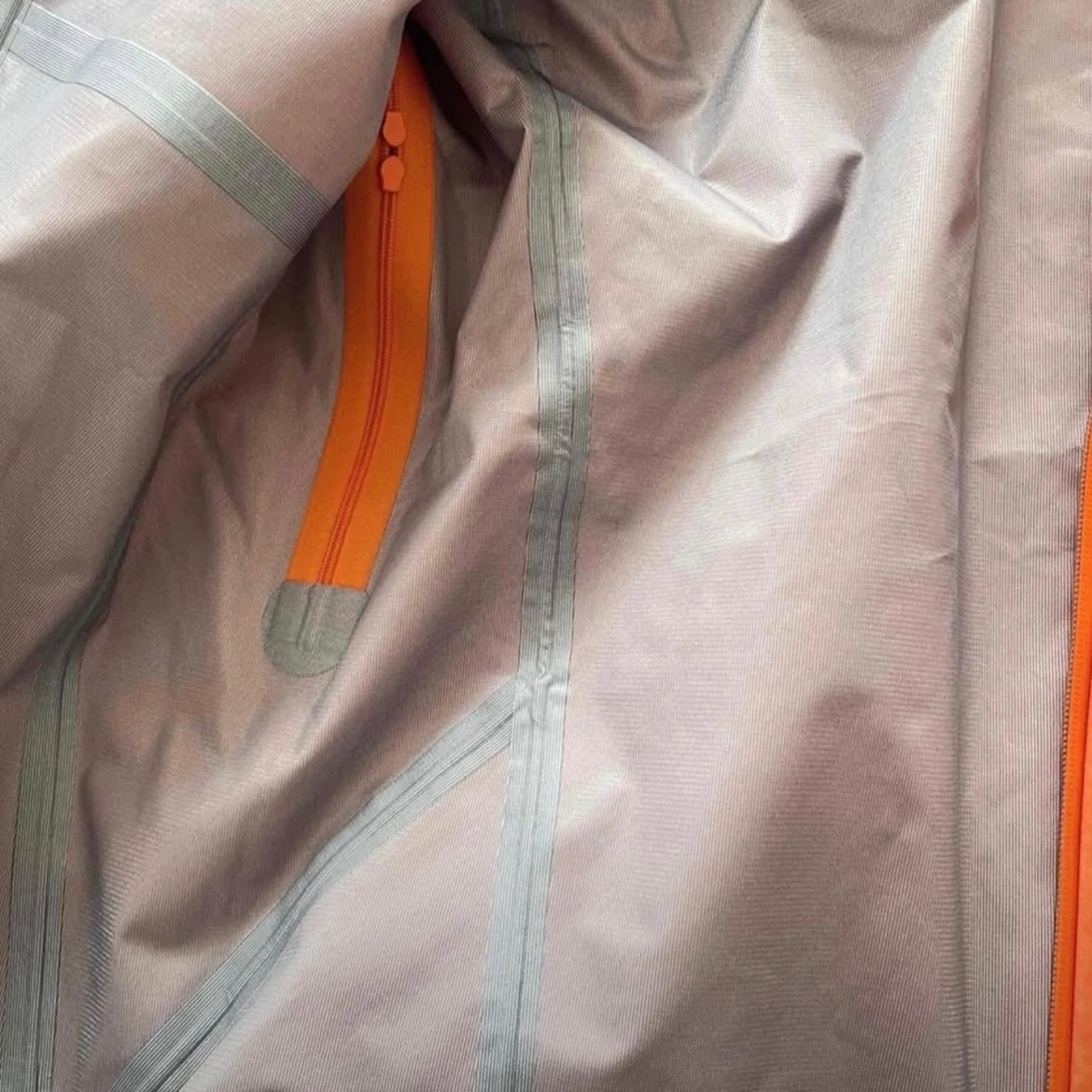 Preorder 預訂 Mizuno Waterproof Jacket 暴雨級防水硬殼式衝鋒衣