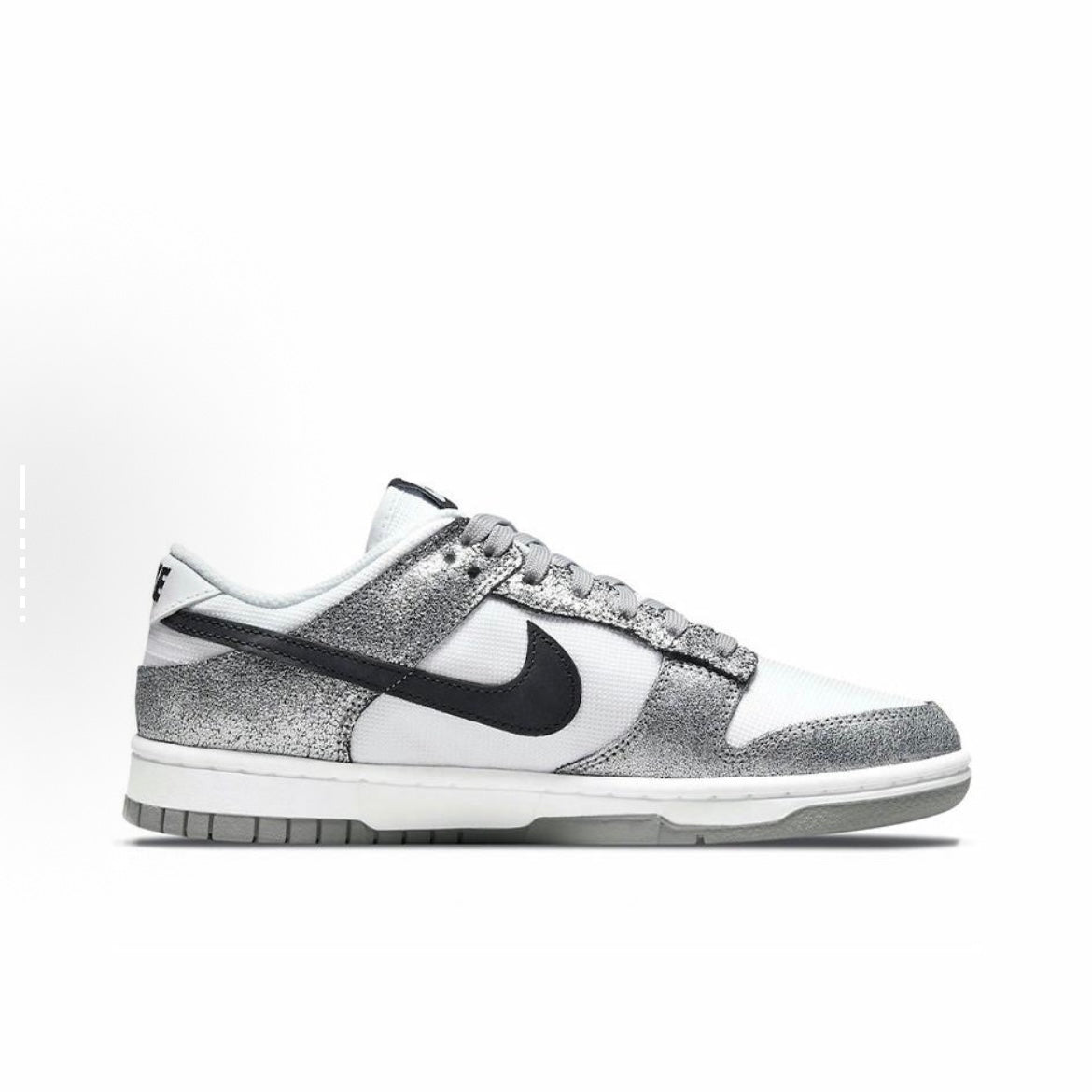 Nike Dunk Low Women Golden Gals Metallic Silver DO5882-001 白銀