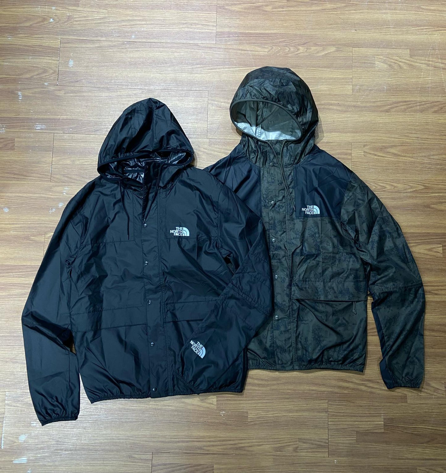 The North Face TNF 1985s Seasonal Mountain Lightweight Waterproof Jacket Black Woodland Green Camo