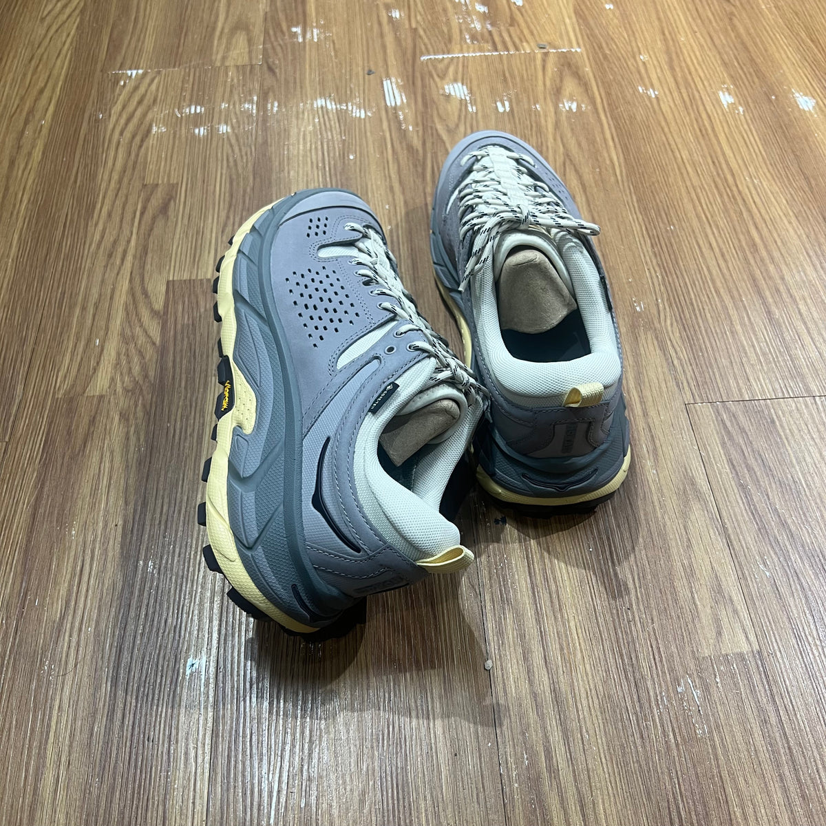 Hoka One One Tor Ultra Lo GTX Goretex Oak Milk/Opal 1130310-OKP