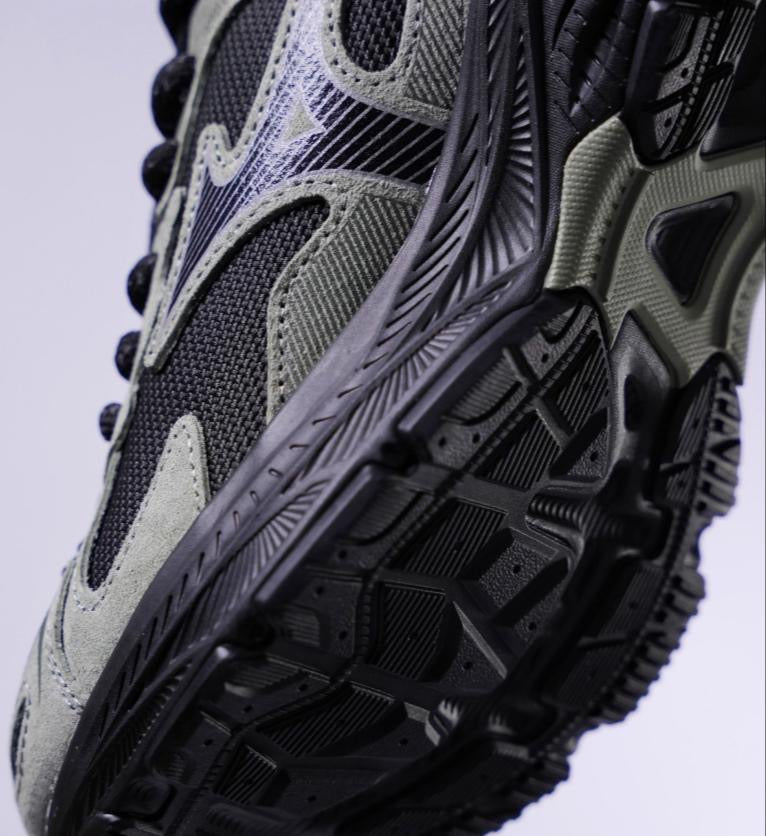 Mizuno Racer S Black/Green D1GH243502