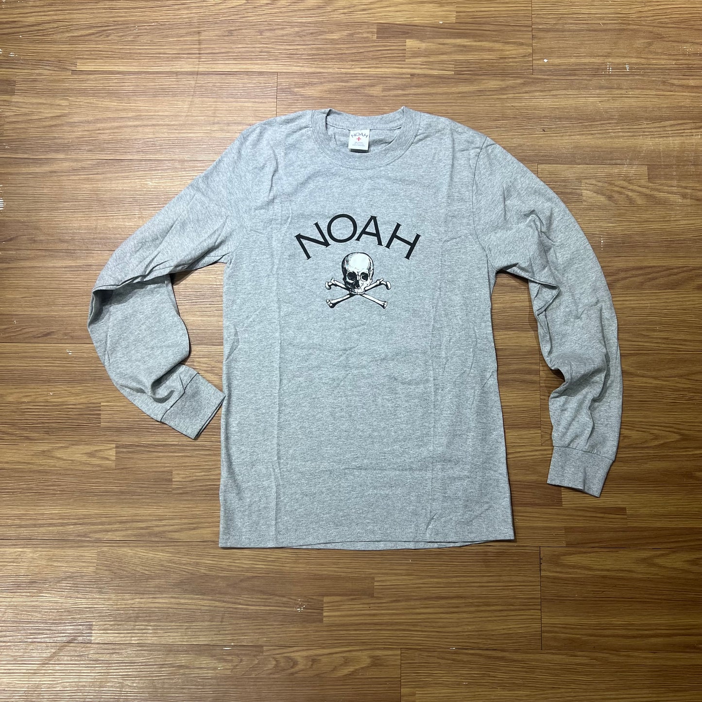 Noah NYC Jolly Roger Logo L/S Tee Heather Grey T2FW18