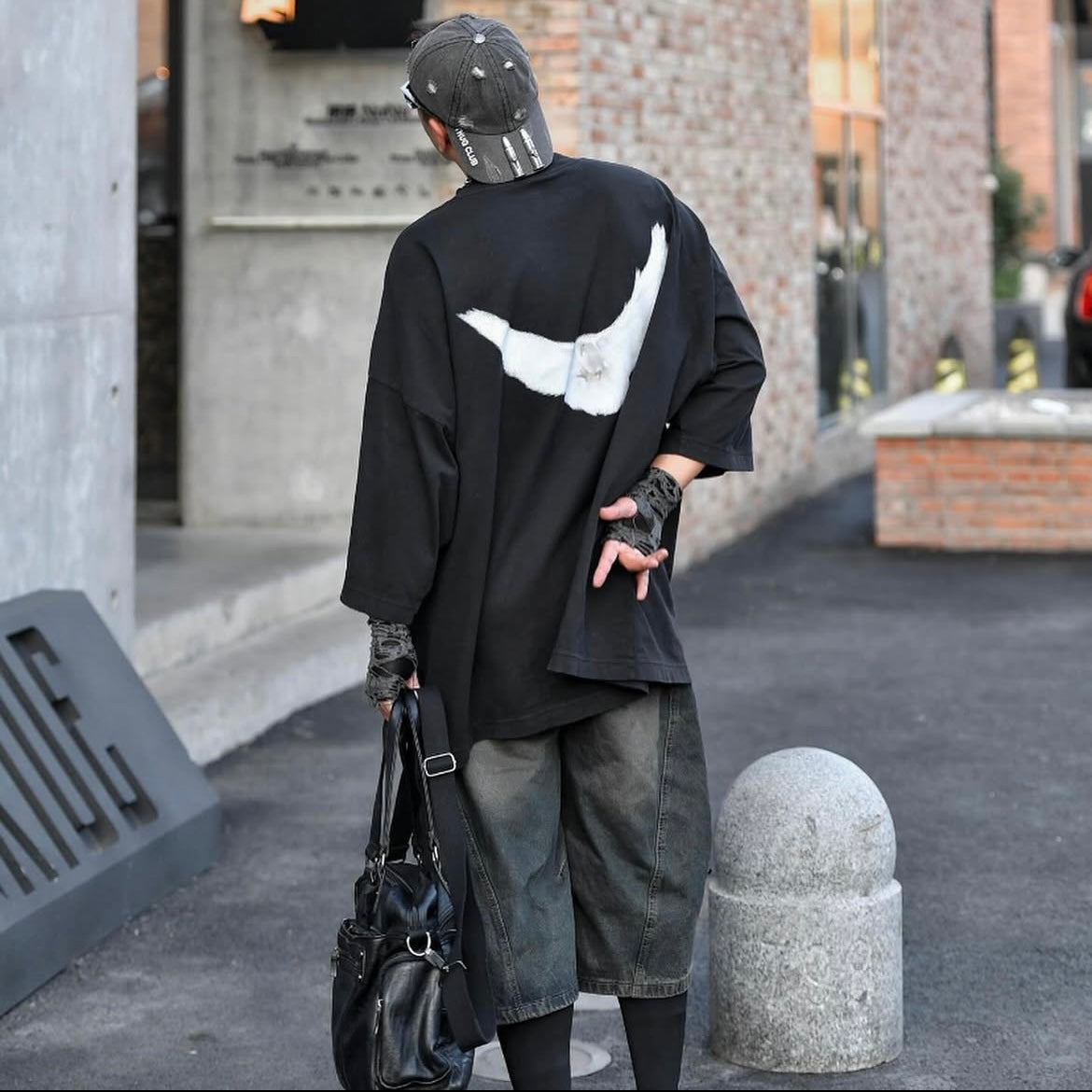 Preorder 預訂 Yeezy x Gap x Balengciaga Dove Tee Washed Black