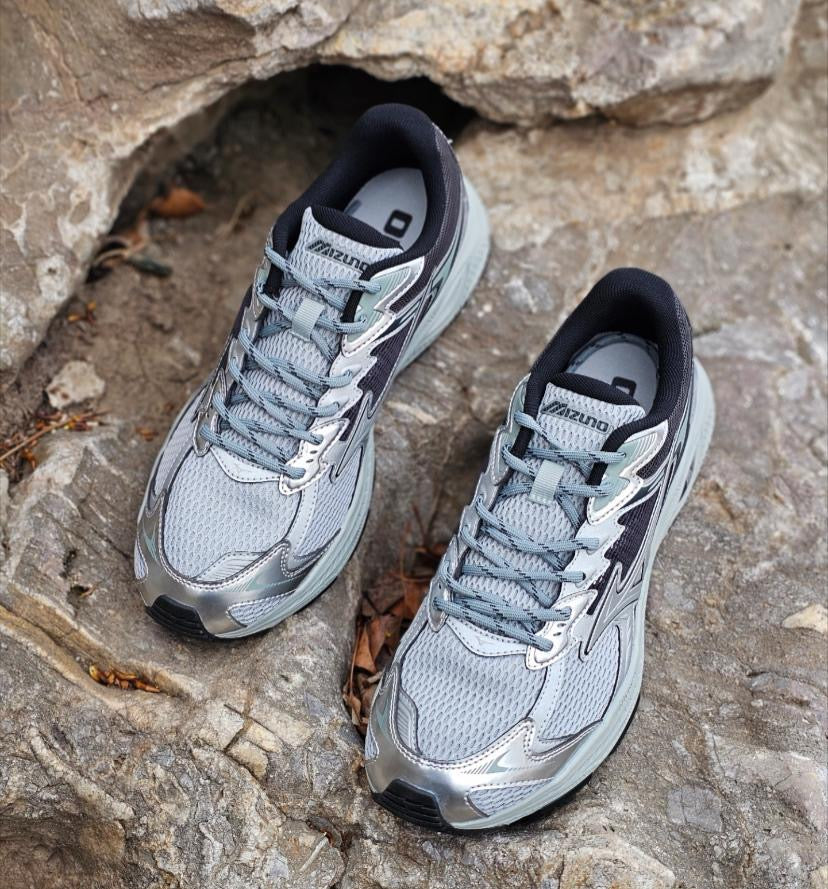 Preorder 預訂 Mizuno Racer V2 2.0 Silver Black D1GH250601