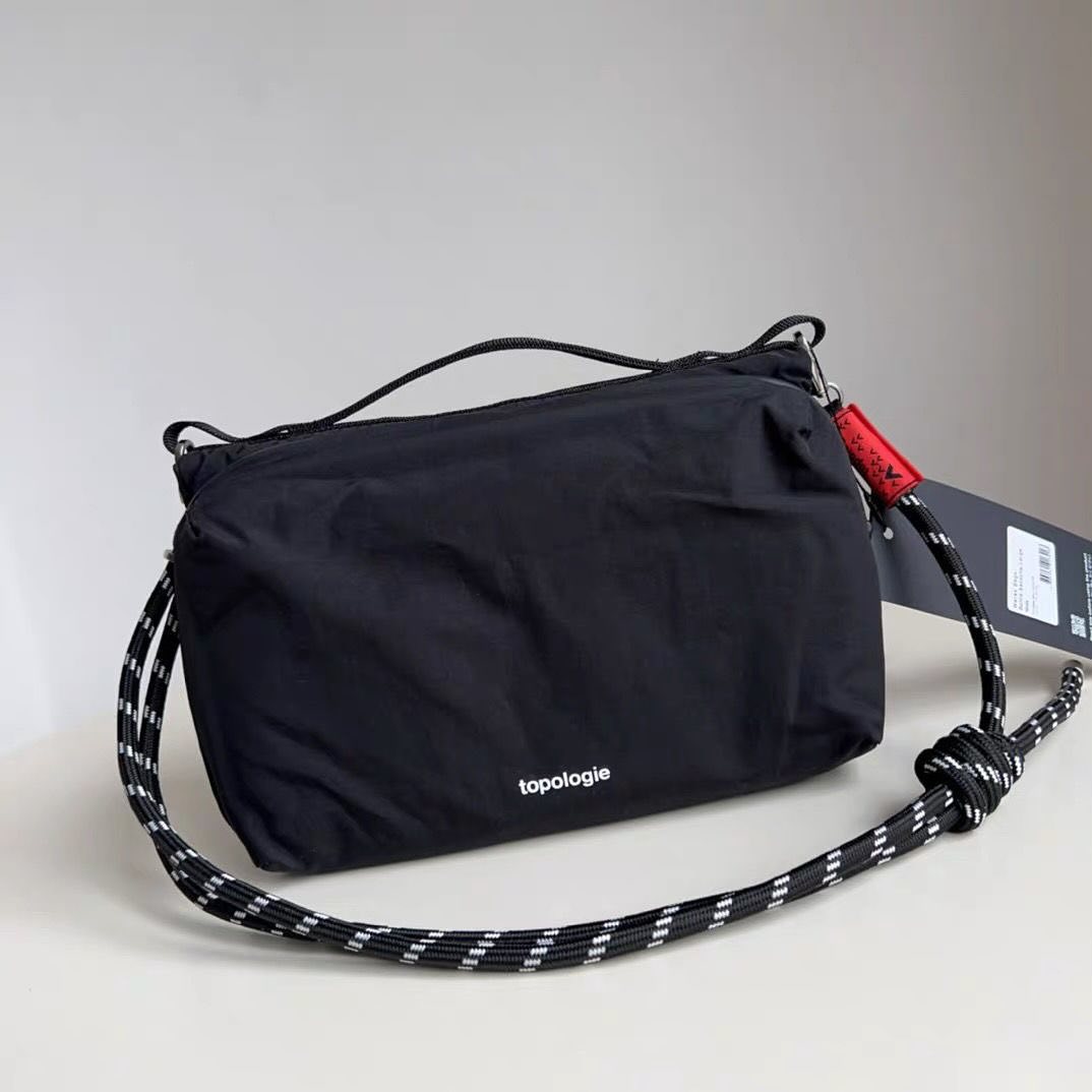 Preorder 預訂 Topologie Bottle Sacoche Bag (Large) Black 防水布料+防水拉鏈