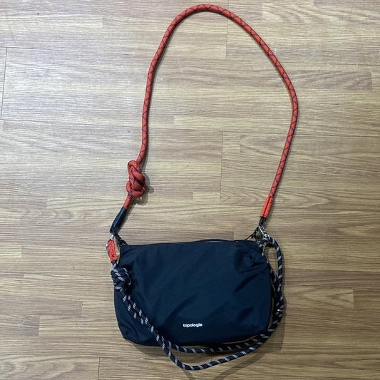 Preorder 預訂 Topologie Bottle Sacoche Bag (Large) Black 防水布料+防水拉鏈