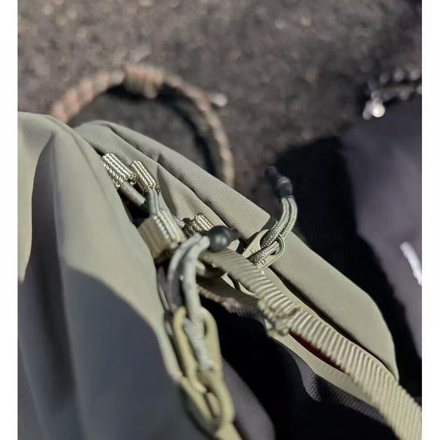 Preorder 預訂 Topologie Bottle Sacoche Bag (Large) Olive 防水布料+防水拉鏈