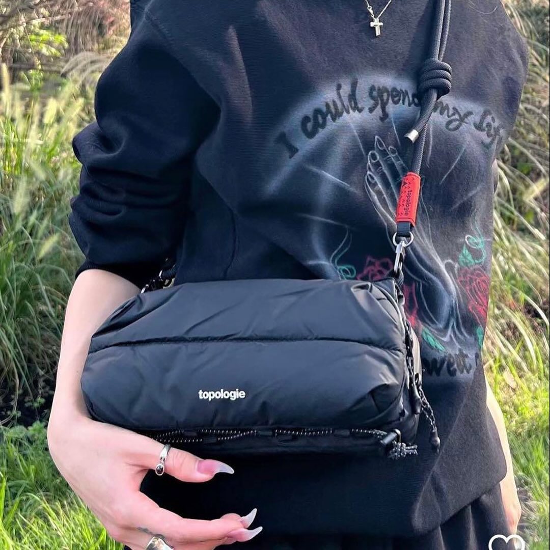 Preorder 預訂 Topologie Bottle Sacoche Puffer Bag Black 防水布料+防水拉鏈