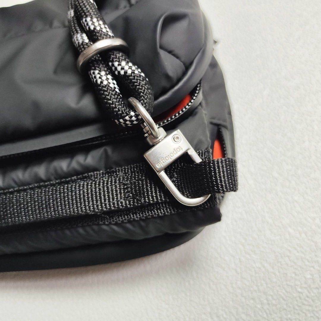 Preorder 預訂 Topologie Bottle Sacoche Puffer Bag Black 防水布料+防水拉鏈