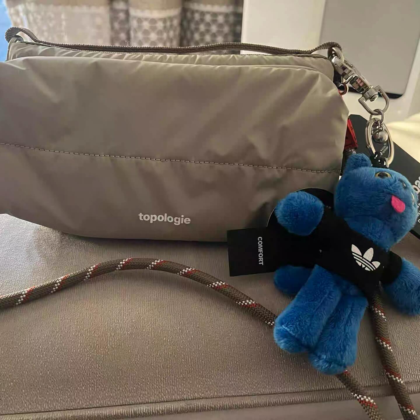 Preorder 預訂 Topologie Bottle Sacoche Puffer Bag Olive 防水布料+防水拉鏈