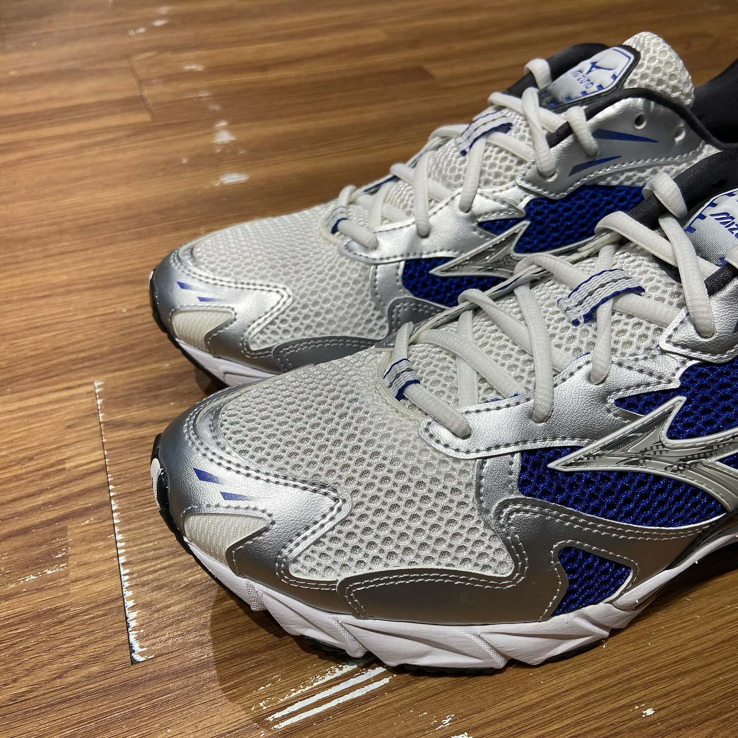 Mizuno Wave Rider 10 White Blue D1GA210406