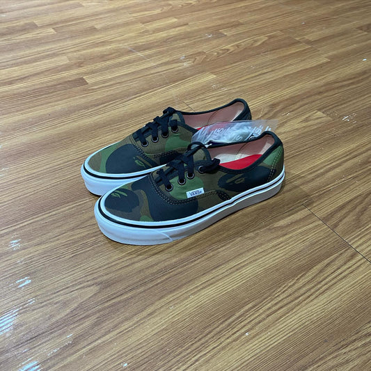 A Bathing Ape BAPE x Vans Authentic 44 DX “Green Camo” VN0A38EN7BC 綠迷彩