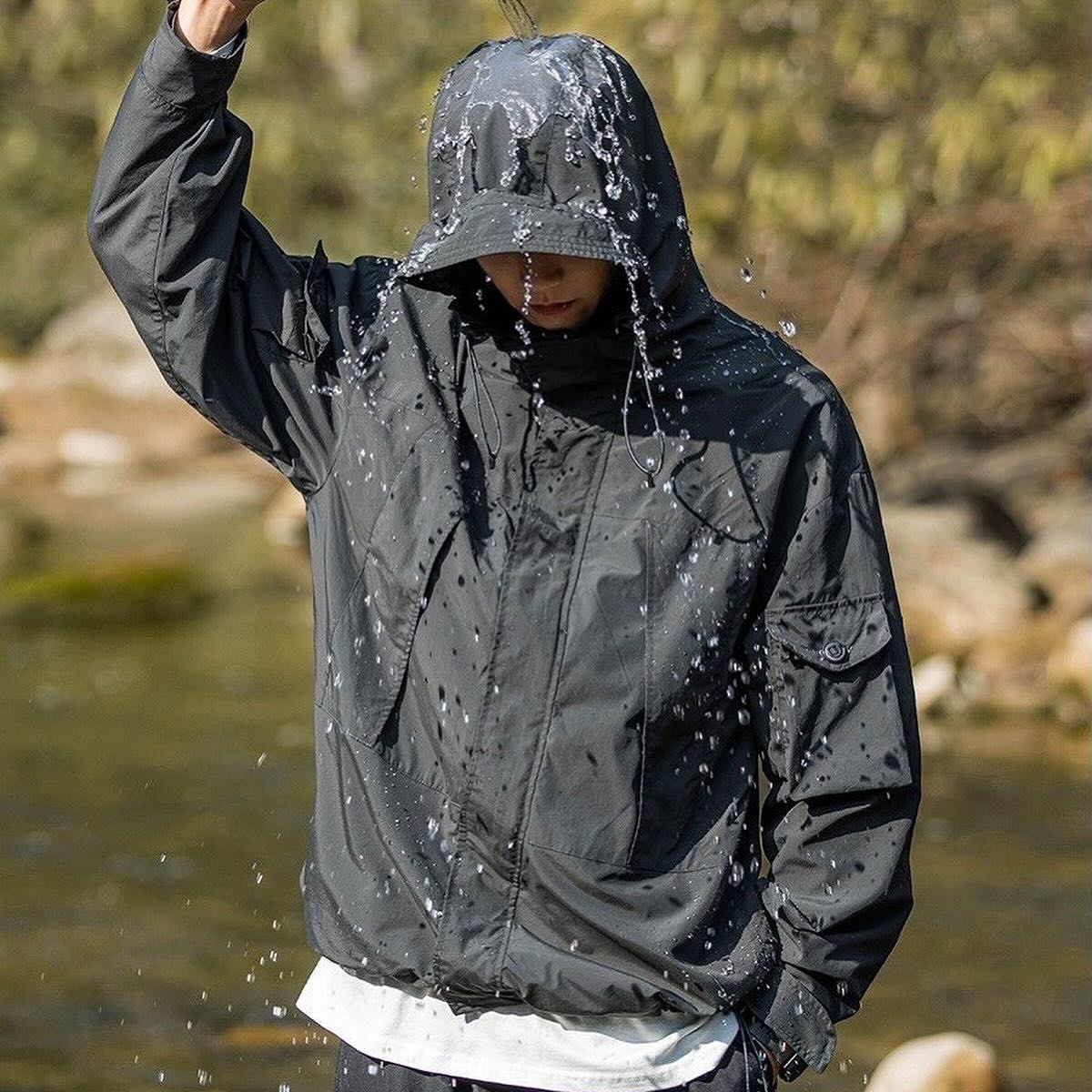 Outwild Mountain Light Waterproof Jacket 暴雨級防水防風衝鋒衣