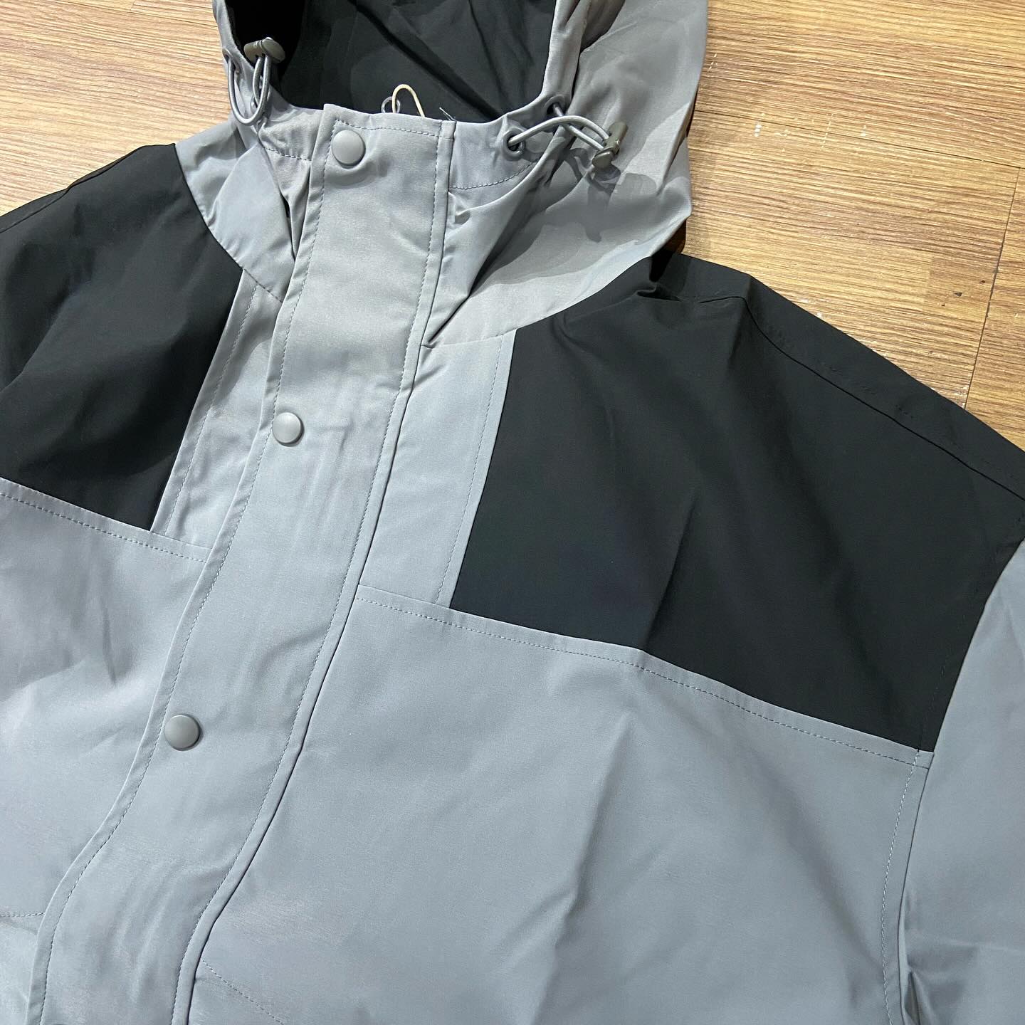 Amunits 1990 Mountain Waterproof Jacket
