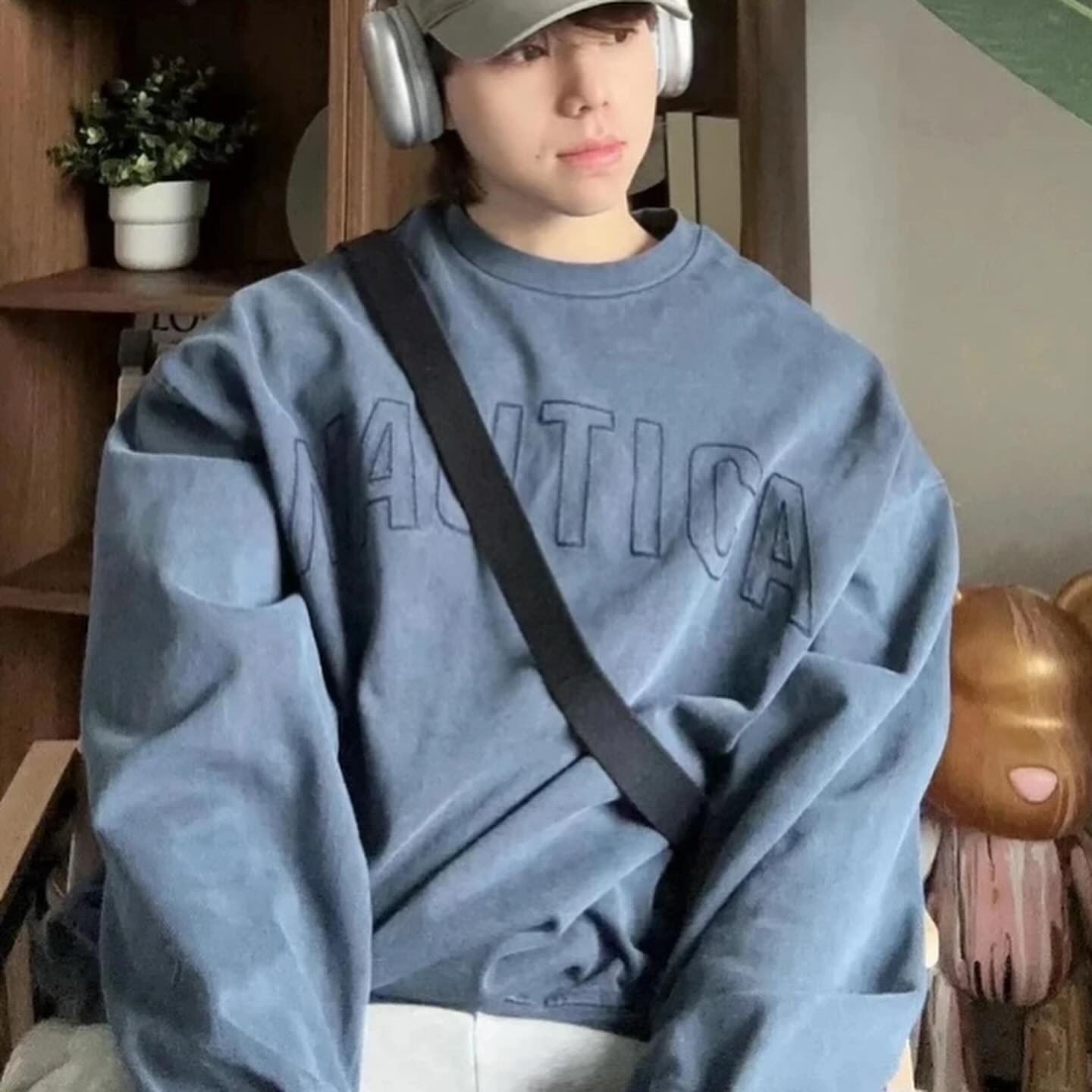 Nautica White Sail Label Pigment Dyed Arch Logo Sweat Crewneck