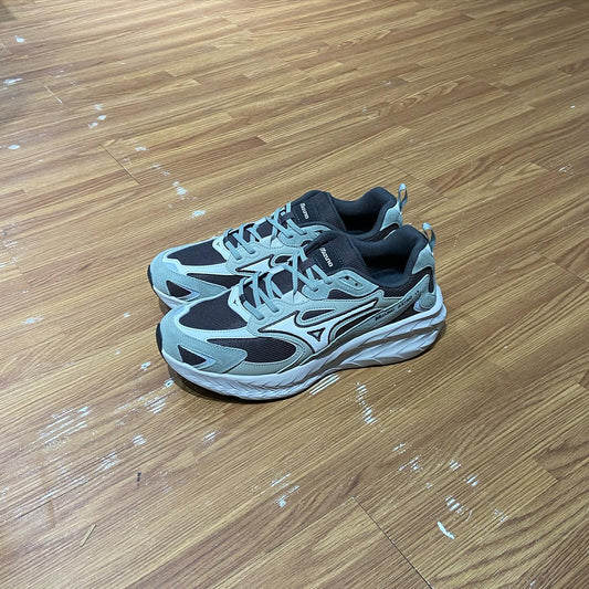 Mizuno Astro LS 2025 復古緩震跑鞋系列 鼠尾草灰