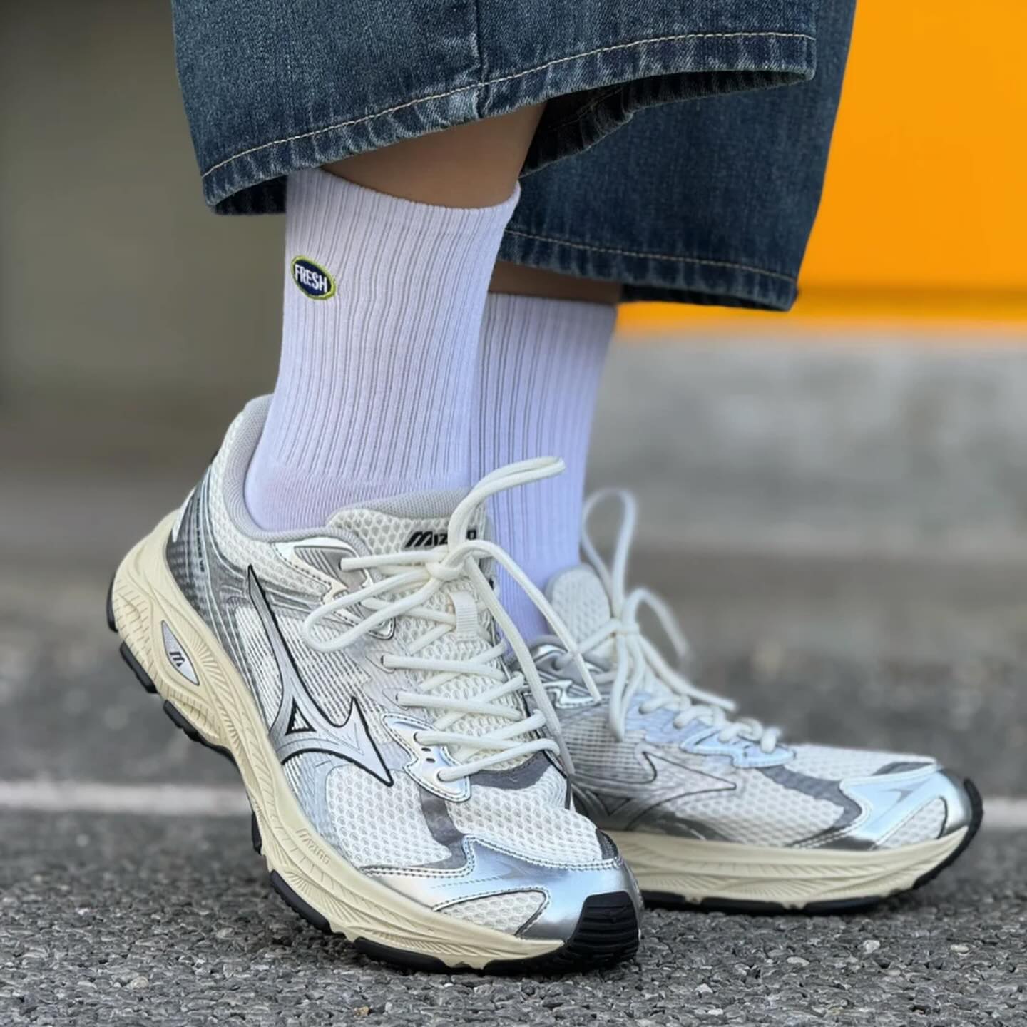 Mizuno Racer V2 2.0 Cream/Silver D1GH250606