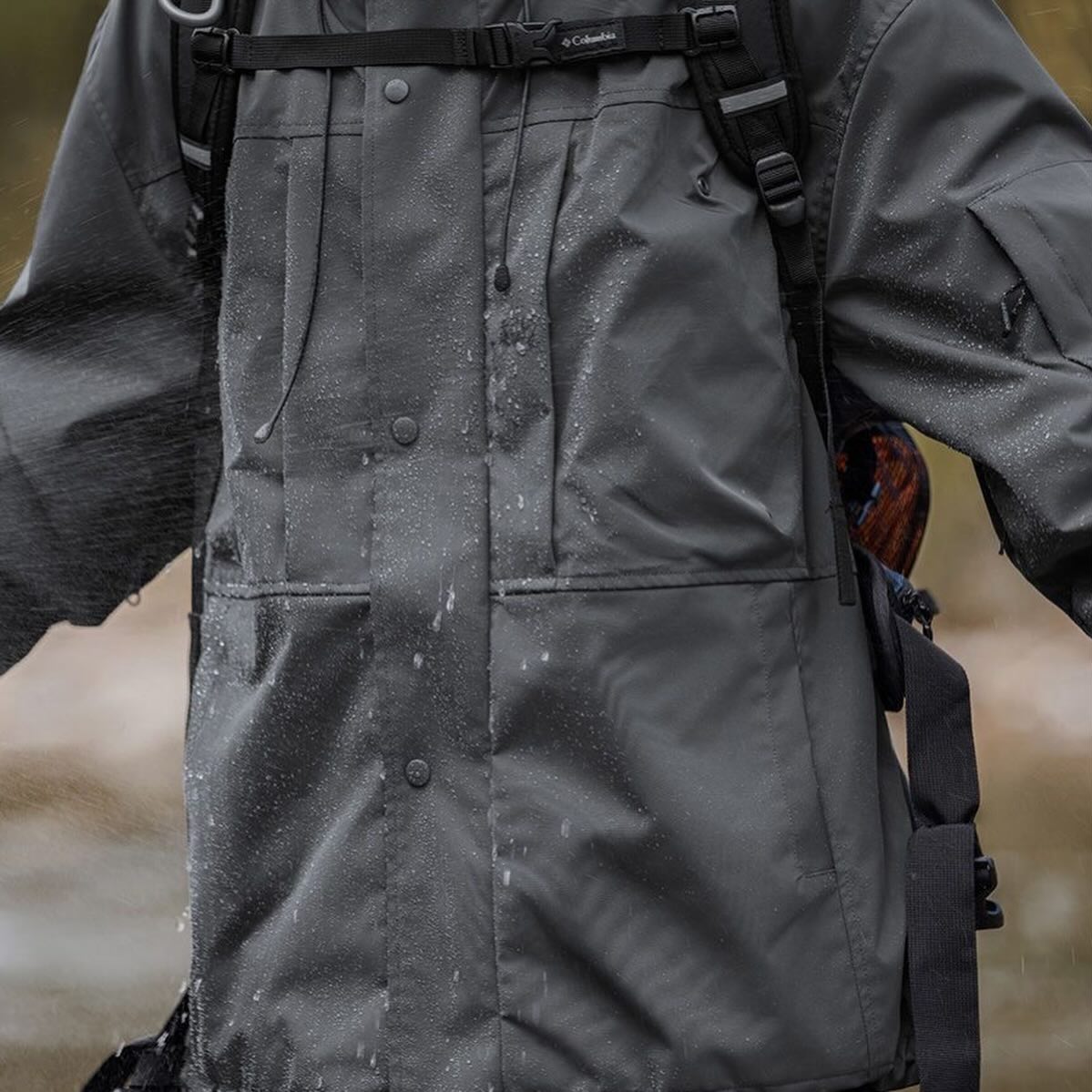 Outwild Jungle Waterproof Jacket 暴雨級硬殼式防水外套