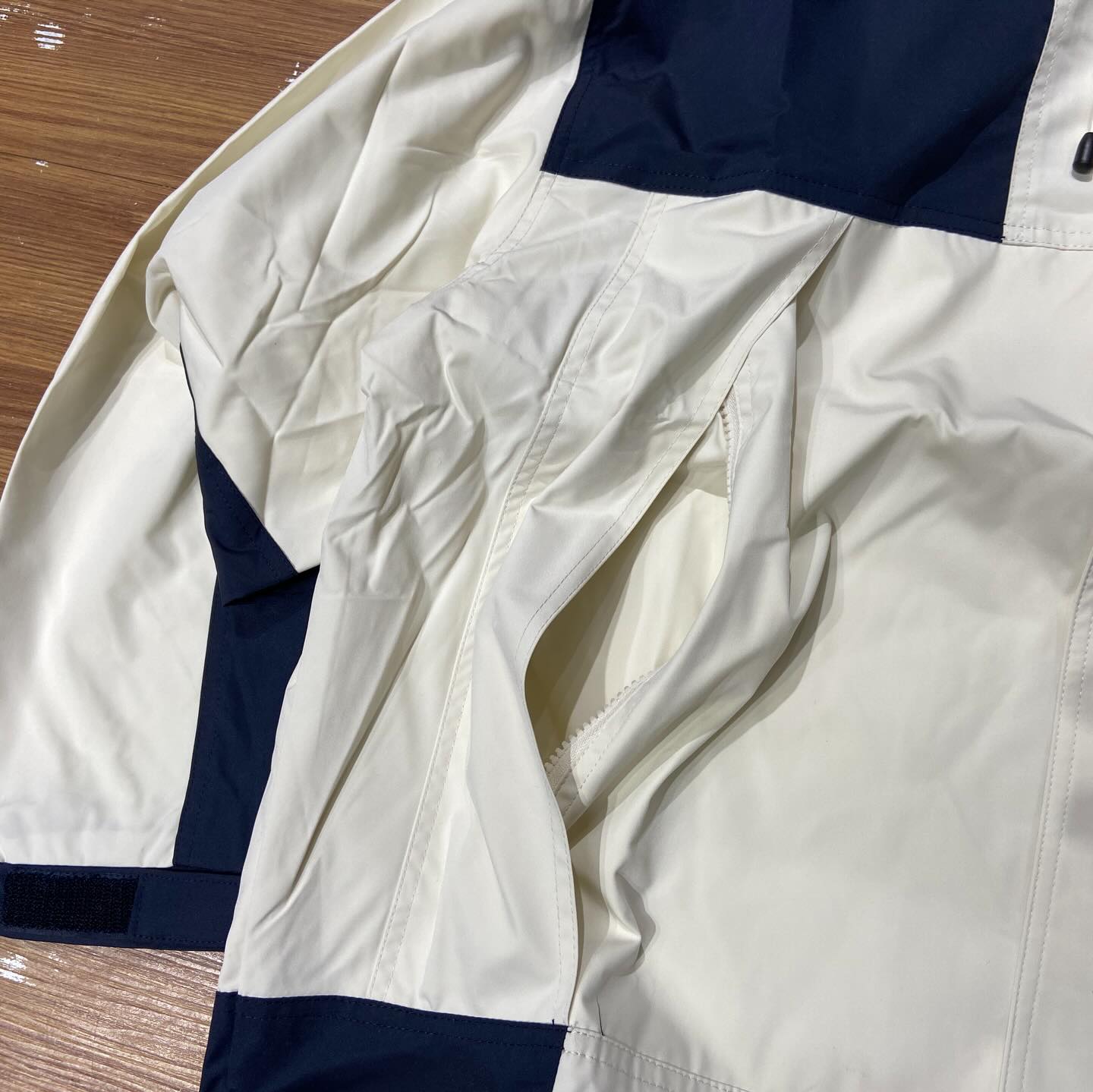 Amunits 1986 Mountain Waterproof Jacket