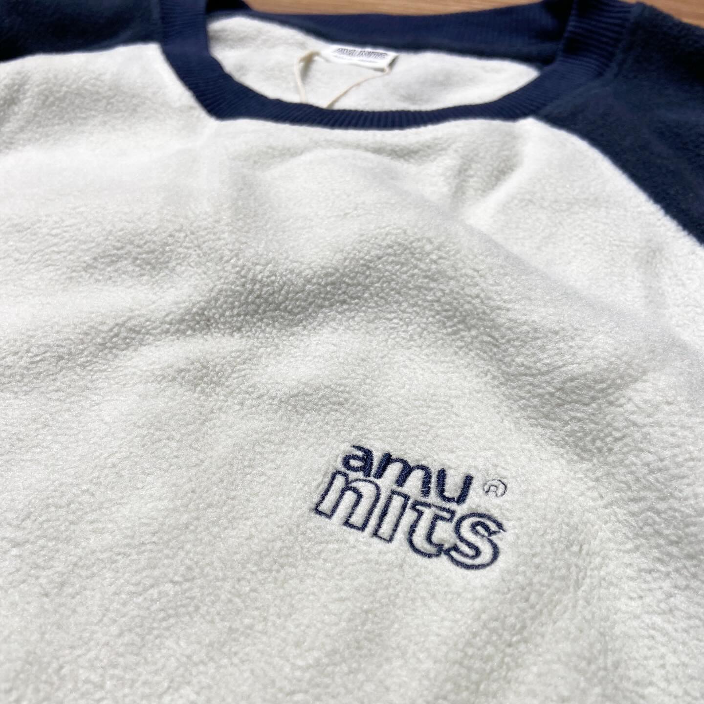 Amunits Fleece Crewneck Navy x Ivory 抓毛圓領衞衣