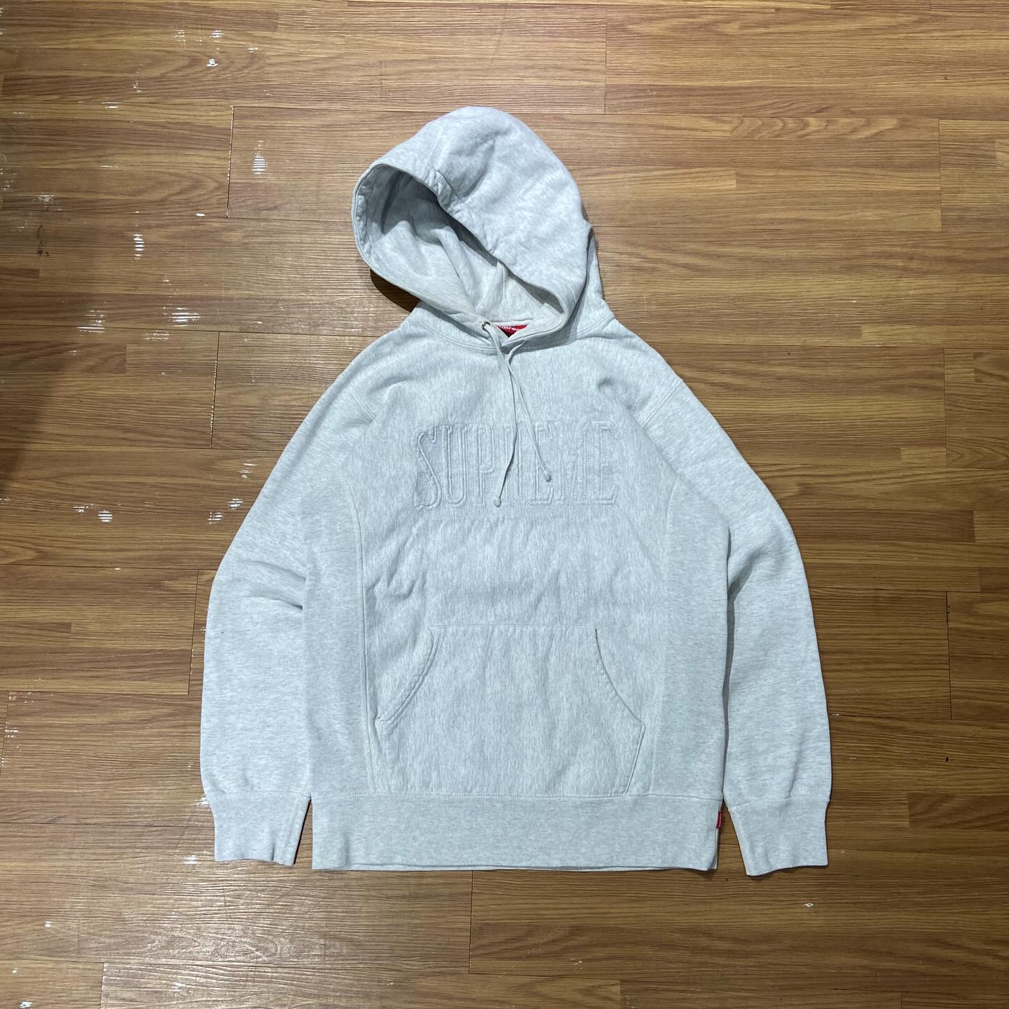 Supreme Embroidered Outline Hooded Sweatshirt Ash Grey (Display Item)