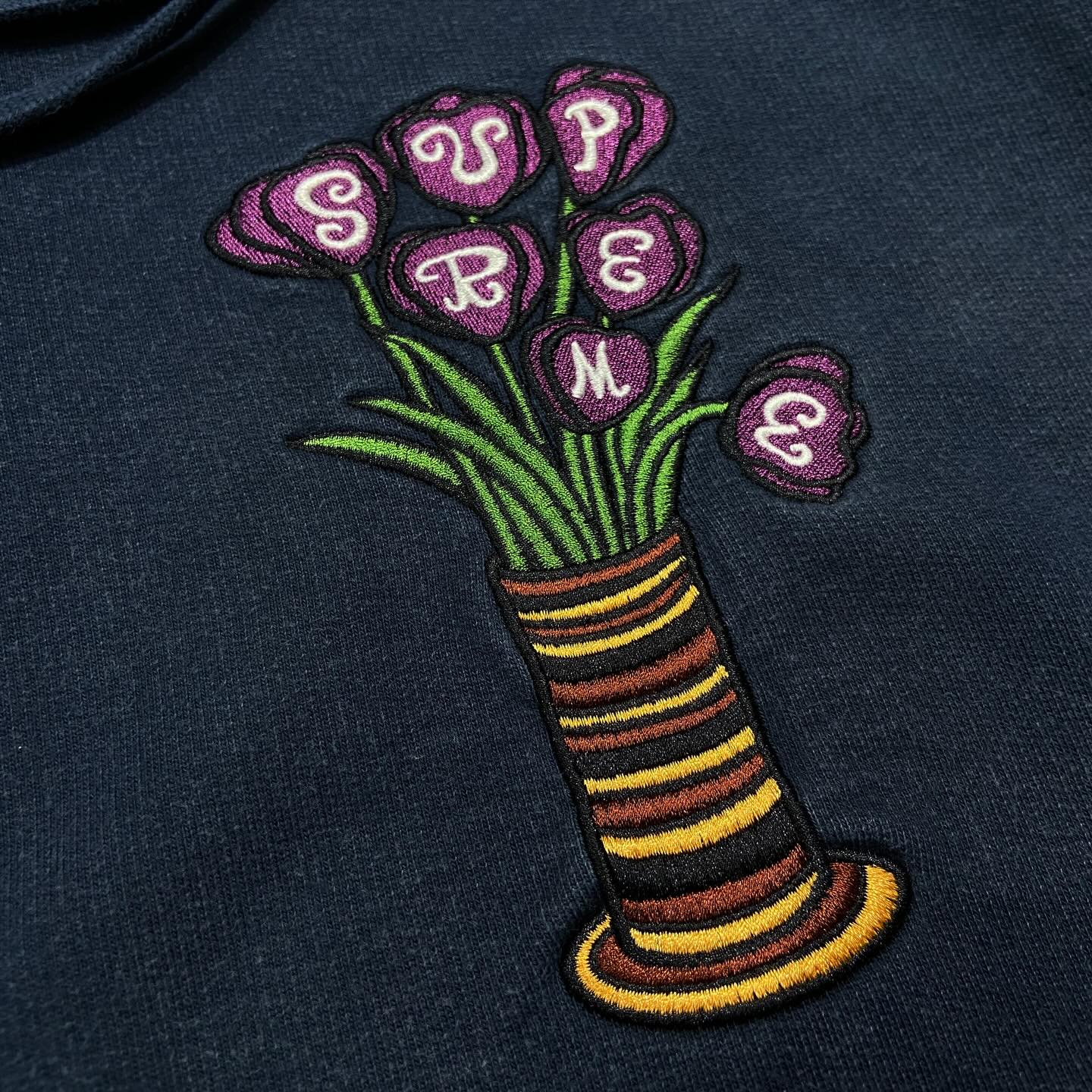 Supreme Flowers Hooded Sweatshirt 💐 Navy (Used)