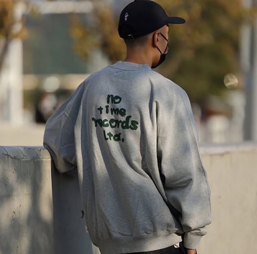 Pin Sktbs Graffiti Crewneck Grey