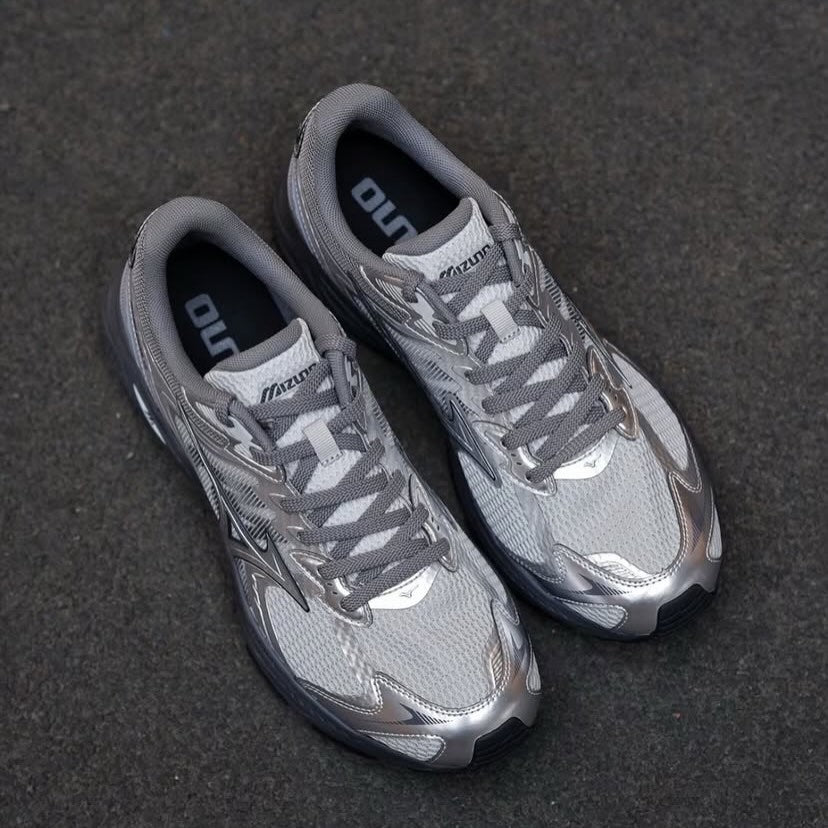 Preorder 預訂 Mizuno Racer V2 Grey Silver D1GH250613