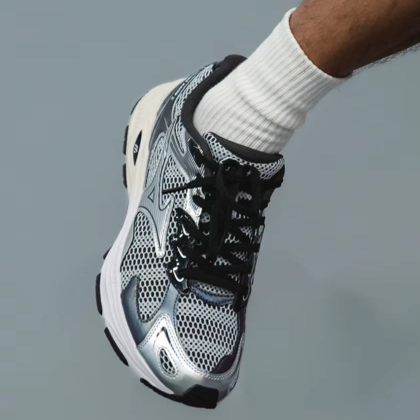 Preorder 預訂 Mizuno Racer S Silver/Black D1GH253517