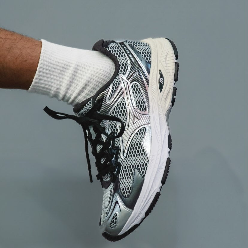 Preorder 預訂 Mizuno Racer S Silver/Black D1GH253517
